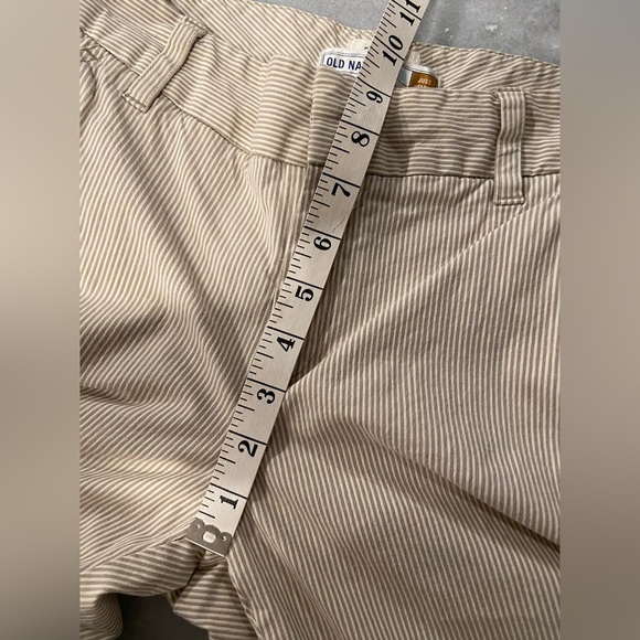 Old Navy Size 8 Khaki Cream Stripe Stretch Mid Rise Straight Leg Cropped Pants - Picture 9 of 12